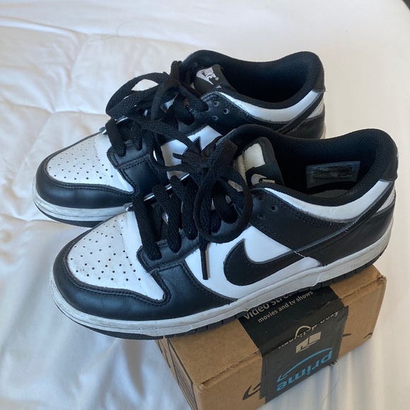 Nike Panda Dunk Low White and Black 4Y/6W - Picture 1 of 7
